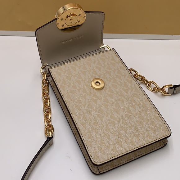 NWT MICHAEL KORS CARMEN SMALL NORTH SOUTH PHONE XBODY LIGHT SAND SIGNATURE COLOR - Picture 12 of 16